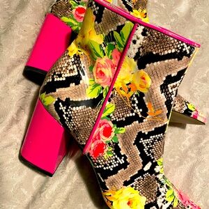 Betsey Johnson boots size 8.5, fit more like a 7.5 or 8. Never worn.